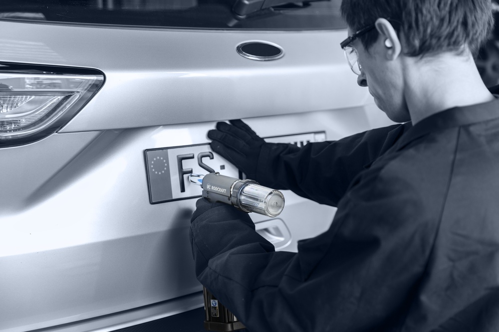 RC6738 Small riveter